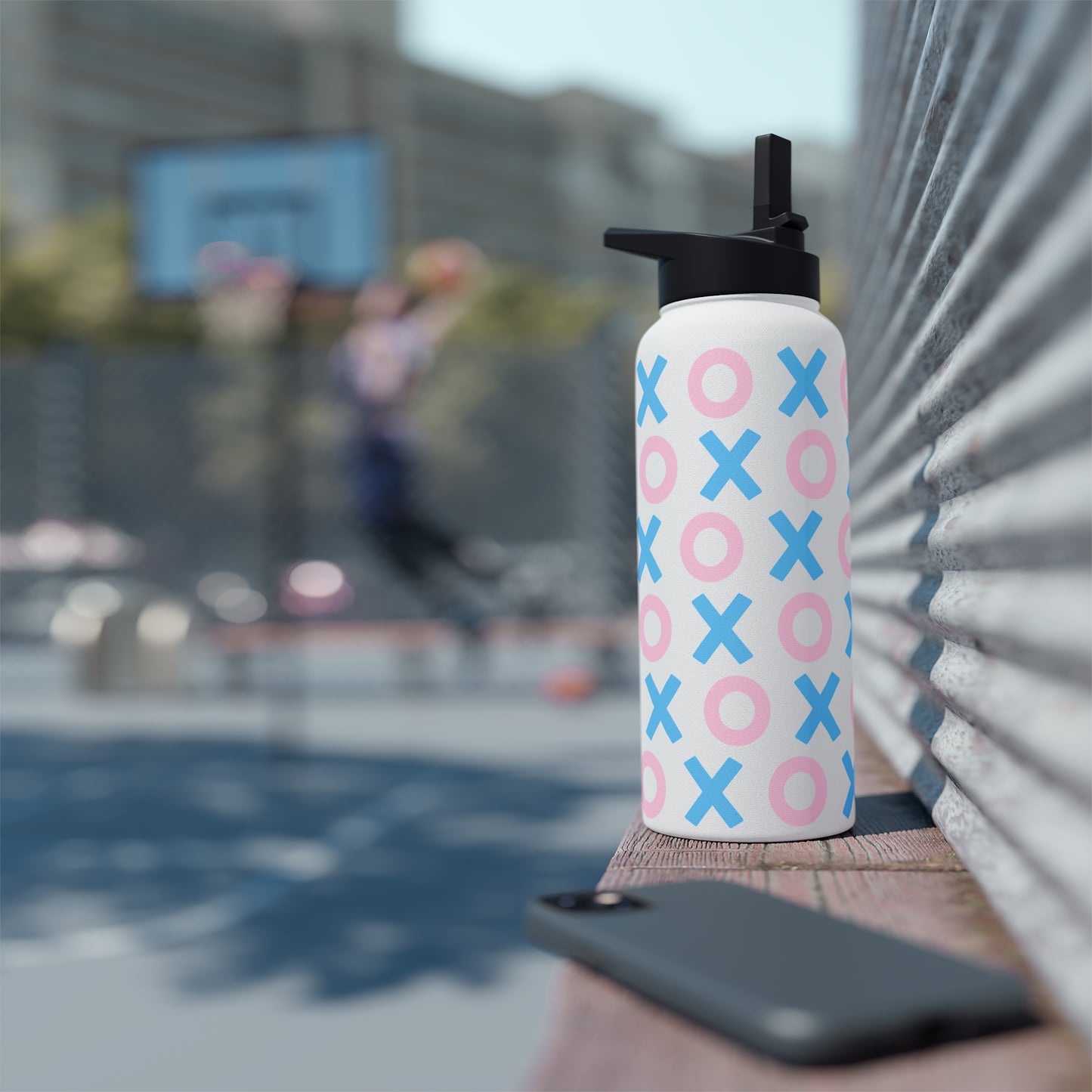 XOXO sipper water bottle 32oz