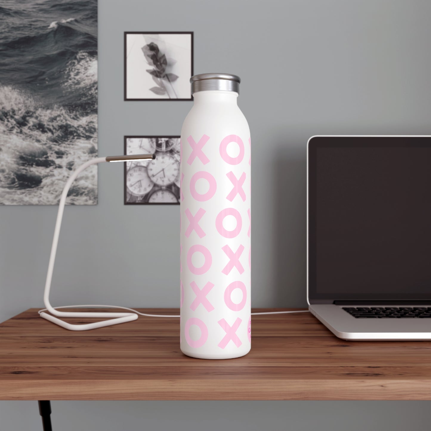 XOXO water bottle 20oz