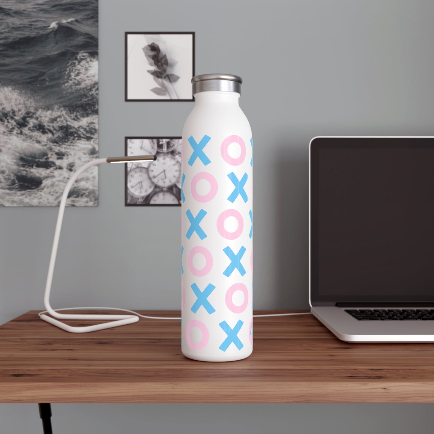 XOXO water bottle 20oz