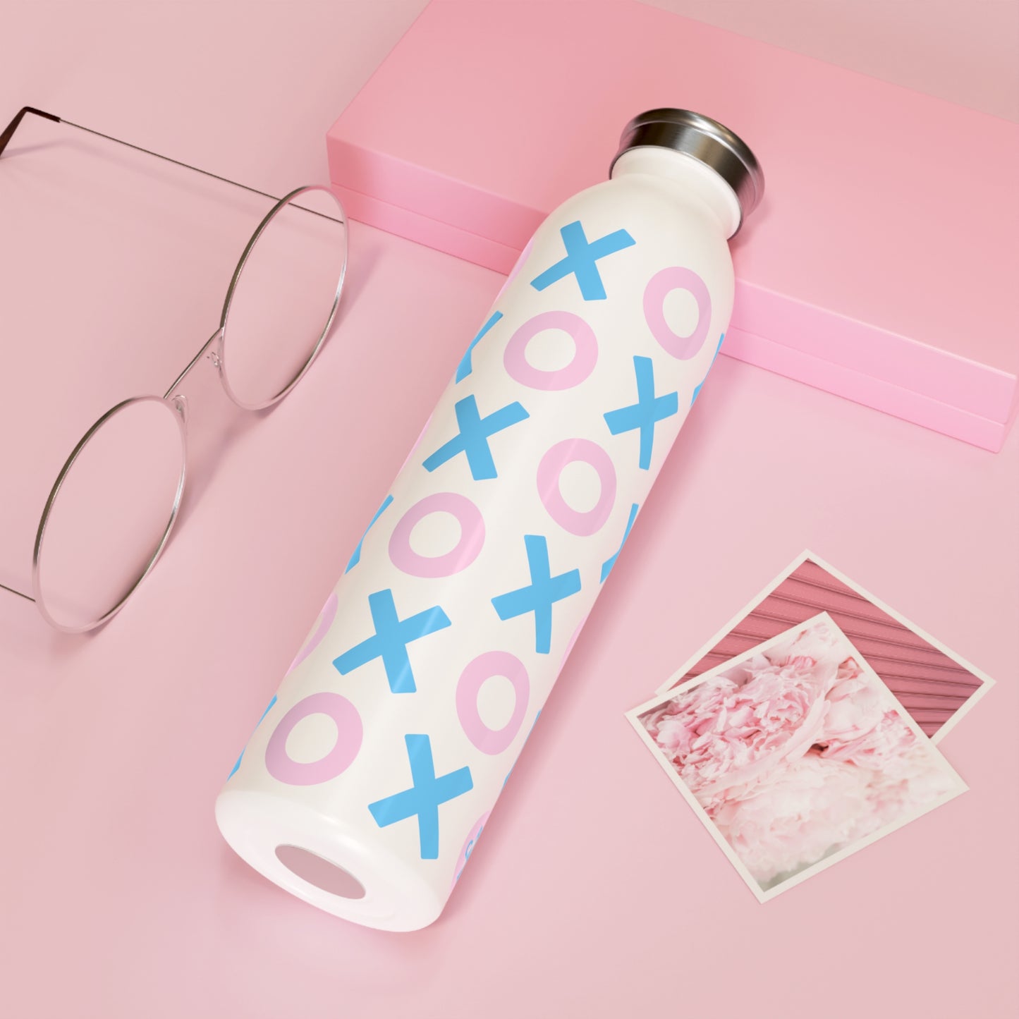 XOXO water bottle 20oz
